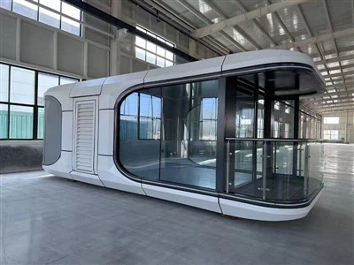 Пловила малена кућа